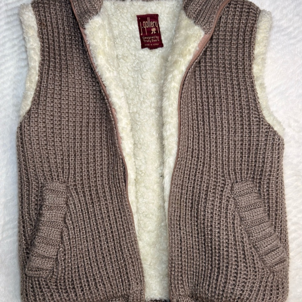 Gallery Women's Brown Knit Vest